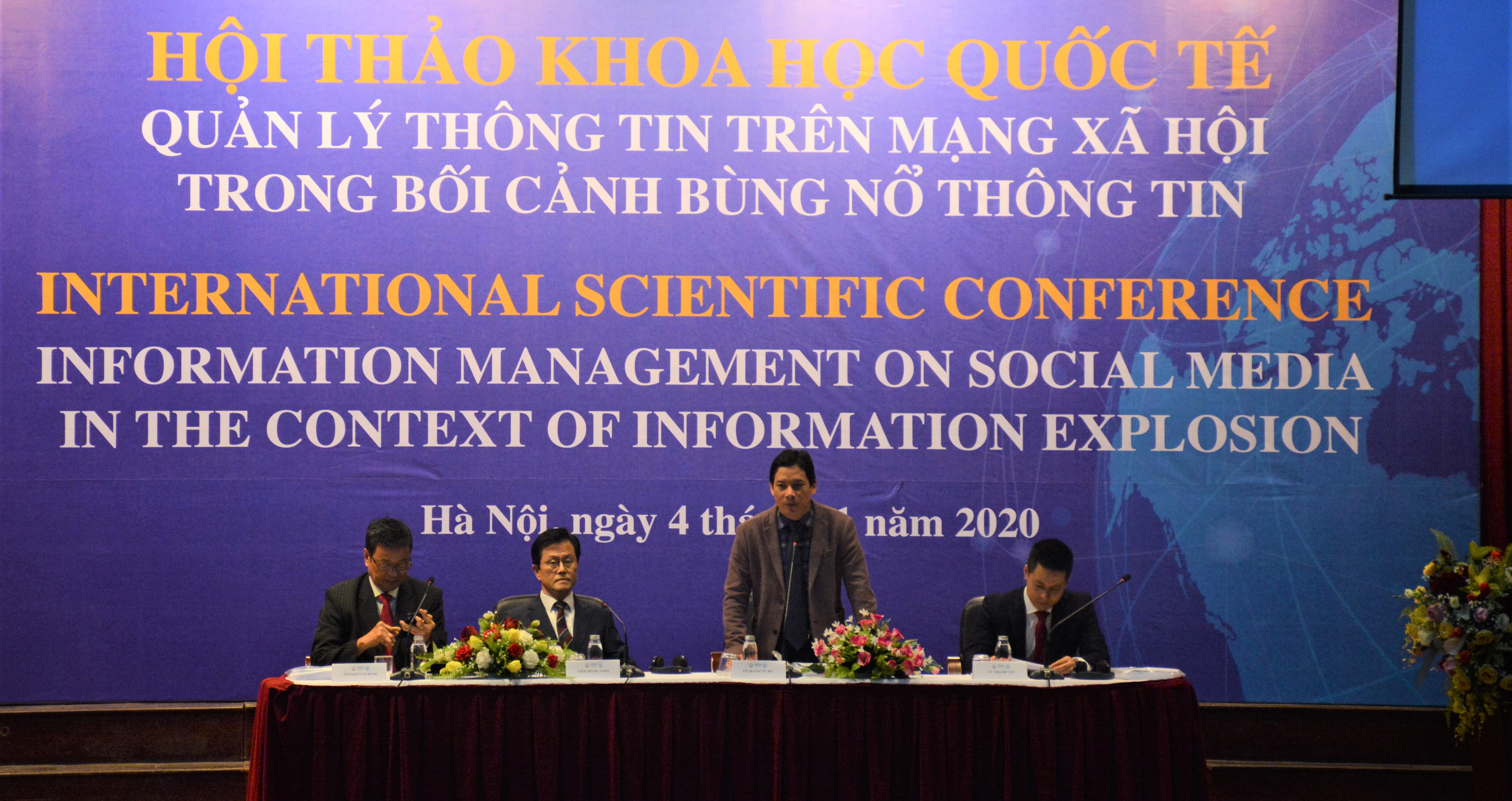 Quản lý thông tin trên mạng xã hội trong bối cảnh bùng nổ thông tin